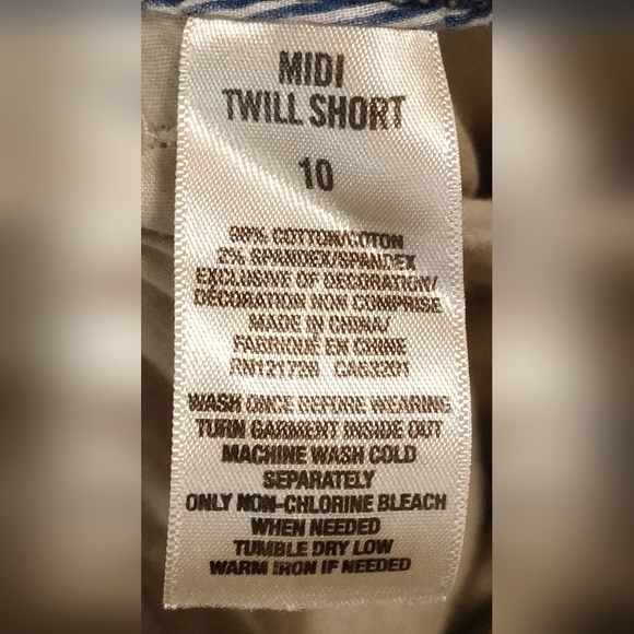 Aeropostale Midi Twill Shorts - Picture 2 of 4